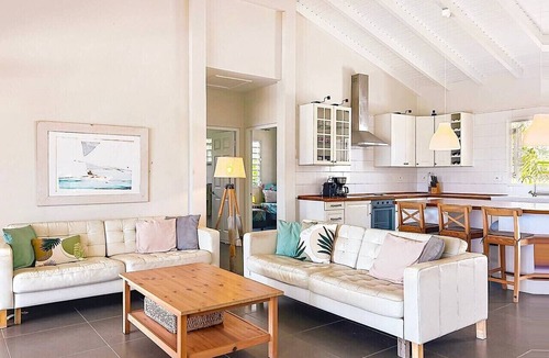 Cul de Sac Villa | Villa Sunrise Indigo – Spacious Retreat with Gorgeous Sea Views