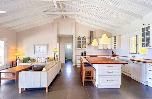 Cul de Sac Villa | Villa Sunrise Indigo – Spacious Retreat with Gorgeous Sea Views