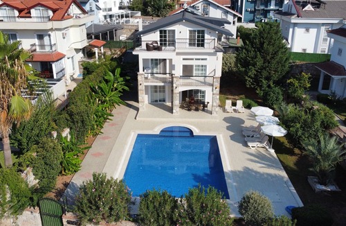 Hisaronu Villa | Villa with private pool and garden in Ölüdeniz Fethiye