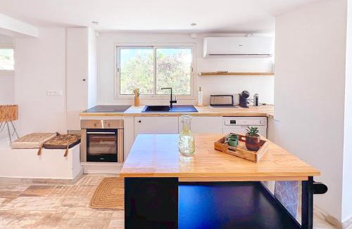 Oyster Pond Apartment | ZouZou charming apartment with swimming pool