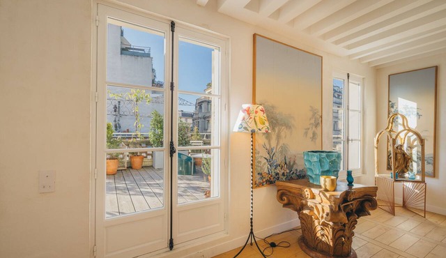 2 storey luxury penthouse with large terrace but no elevator in Paris