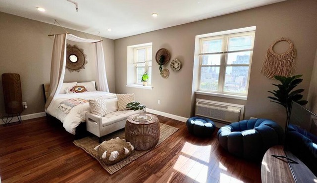 503 Bohemian Romance Apartments in center city in Philadelphia