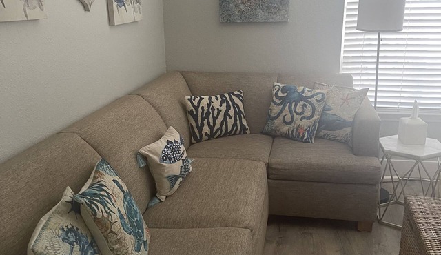 6 minute Walk to Whitecap Beach, 1st Floor Cozy Condo, Padre Island Vacation! in Corpus Christi