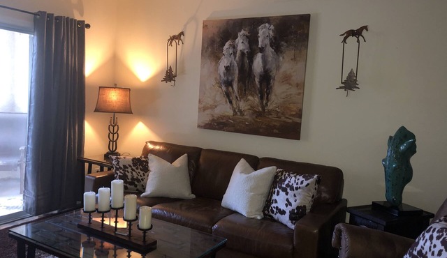 Adorable 1 Bedroom 1 Bath condo with ALL NEW FURNISHINGS! in Las Vegas