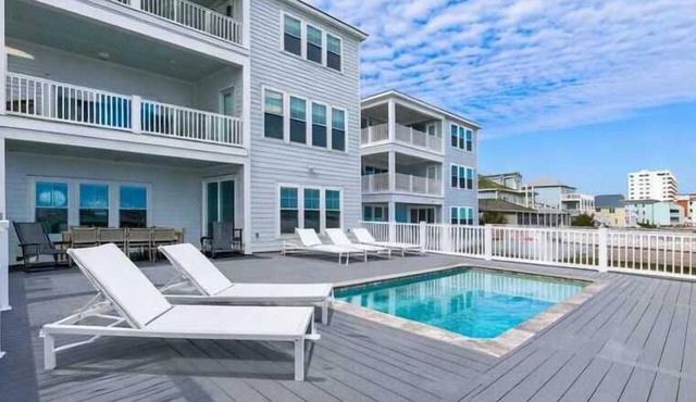 Amazing Home!-Oceanfront-Incredible Views-Heated Pool in Carolina Beach