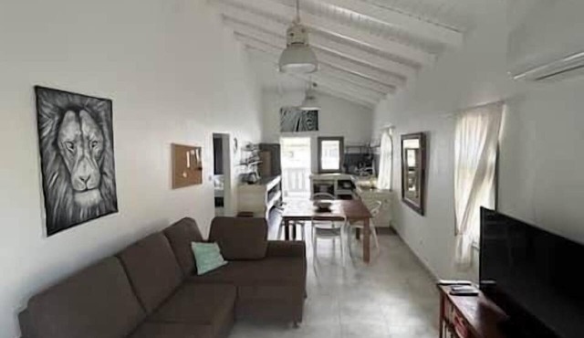 Apartment: Beach and Airport Within Walking Distance