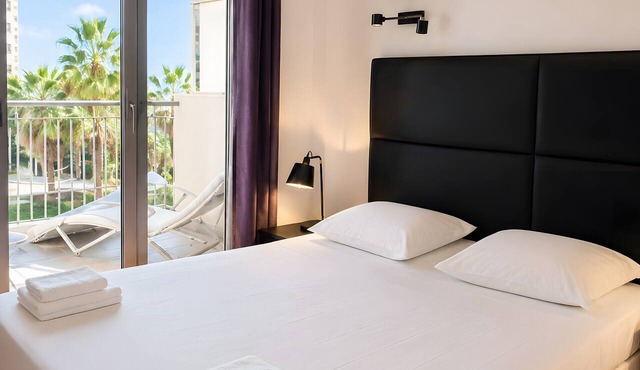 Apartment 'Cannes Martinez One Bedroom' with Air Conditioning in Cannes