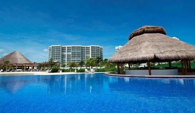 Beautiful Beach Front Condo, Full Equipped, Clean And Safe. in Cancun