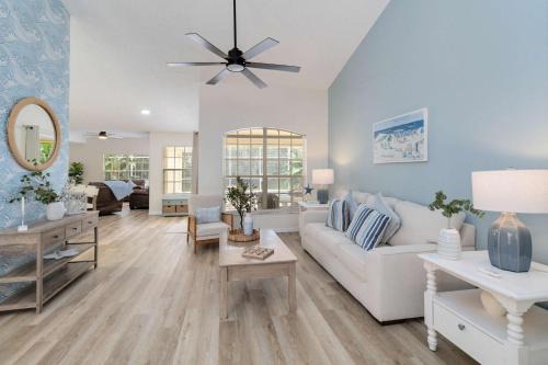Beautiful House Pool Game Room in Davenport