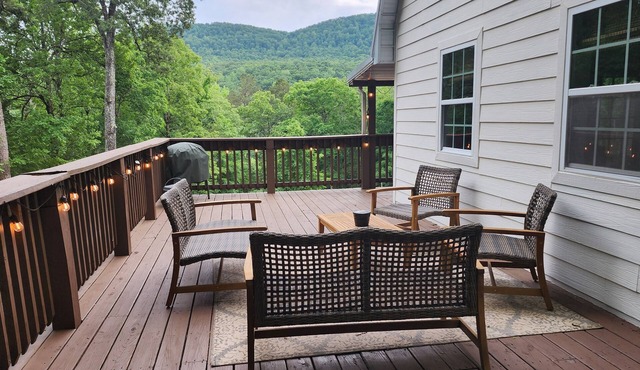 Beautiful mountainside hobby farm with gorgeous view! in Jasper