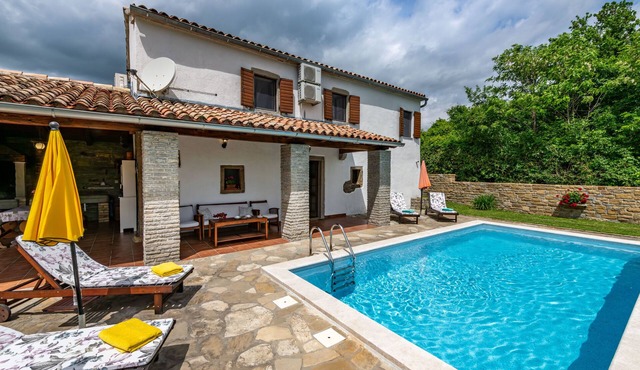 Beautiful Villa with a Pool in the heart of Istria in Cerovlje