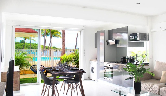 Blue Vista - 1 bedroom condo in Nettle Bay