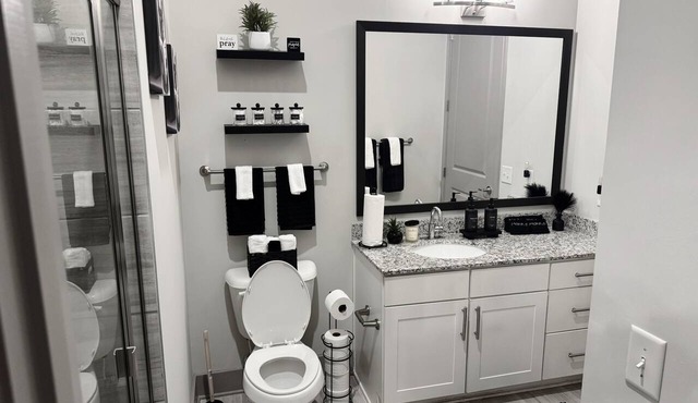 Buckhead 1BR · Pool · Gym · City · Walk to MARTA in Atlanta