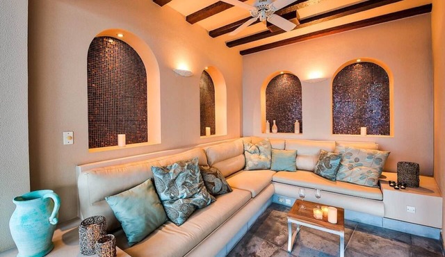 Casa de la Playa Beachfront luxury villa in Saint Martin
