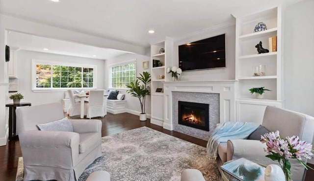 Coastside Haven-Modern 5BR, Walk to Beach, Firepit in El Granada