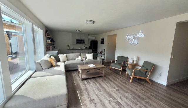 Convenient modern 2br home, 5 mins from airport. in Tukwila
