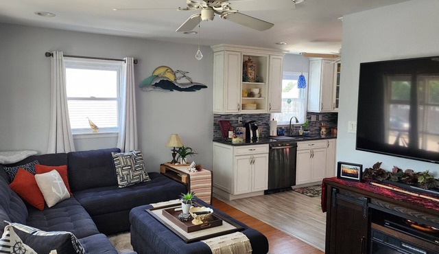 Cozy 2 Bedroom Cottage Close to Bay Beach in North Cape May