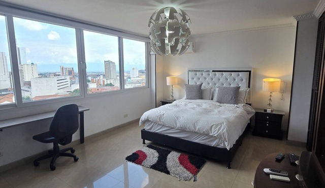 Cozy ski Penthouse on the Heart of Cali, City View & Mountain w/c all units. in Cali