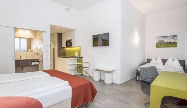 Eco Suite with shower & toilet - Eco Suite Hotel in Salzburg