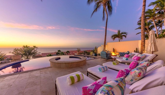 Exceptional 5-Bd Del Mar Villa, Steps to the Beach — Chef & Butler Incl. in San Jose del Cabo