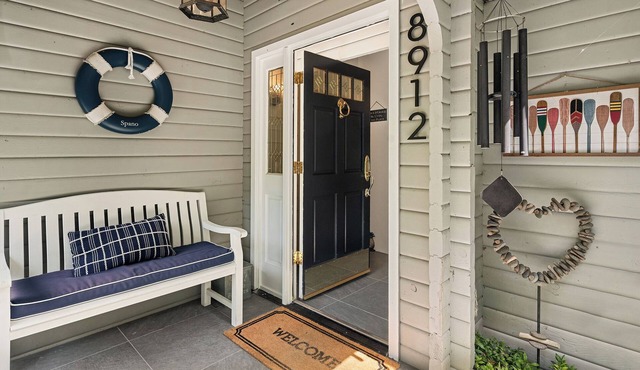 Experience Waterfront Luxury on the Burton Peninsula, Vashon Island in Vashon