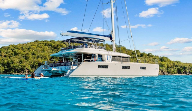 Floating Villa: All-Inclusive Yacht Vacation with Captain & Chef - 8 Guests in Tortola