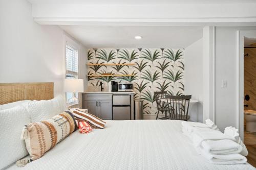 Folliday Inn - The Falls Flyer - Room 14 in Folly Beach