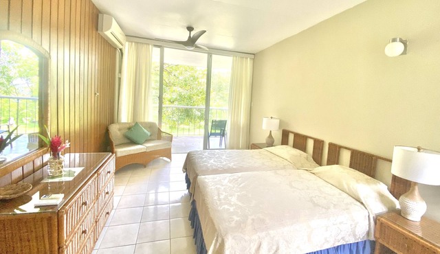 Frenchman's Cove Resort: The Great House in San San