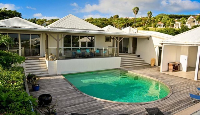 Green Cay Villa - Top spot, pool, seaview, 4 Bedrooms & 4 Bathrooms