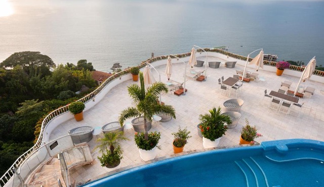 Grand Miramar All Luxury Suites & Residences in Puerto Vallarta