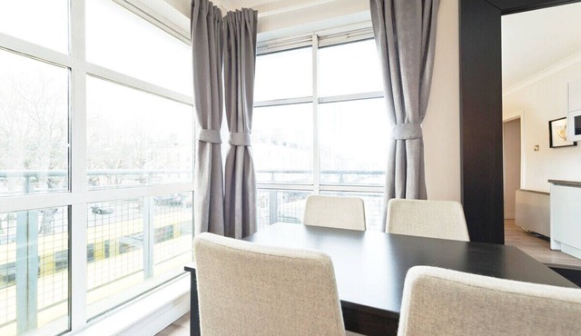 *GREAT LOCATION*2BED APARTMENT*FAST WIFI &TV in Dublin 8