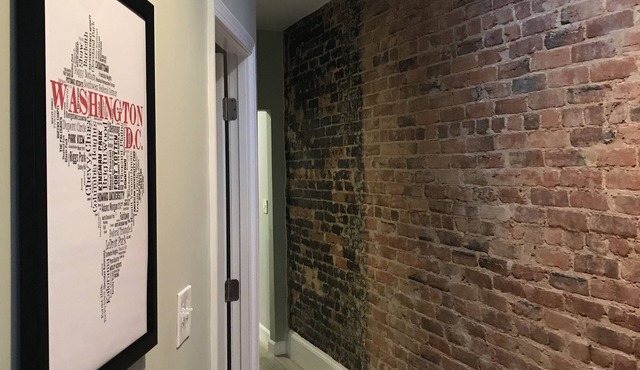 HOME AWAY FROM HOME - Chic 2 BDRM in Capitol Hill in Washington