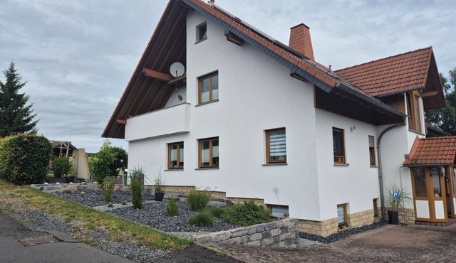 Kleine Auszeit Rhön - modern vacation apartment with balcony in Hilders OT Eckweisbach