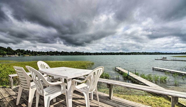 Lake Retreat: Fire Pit, Boat Rentals, BBQ! in Dent