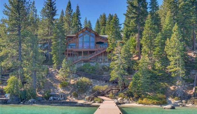 Lakefront Custom Masterpiece with Private pier, Beach, Buoys, Spa! West Shore! in Tahoma