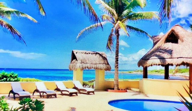LUXERY BEACHFRONT VILLA! YOU GOTTA SEE THIS PLACE! 2/2 Ph! in Mahahual