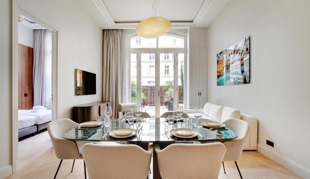 Luxury Apartment - 2BR-4P - GeorgeV-Champs Elysees in Paris