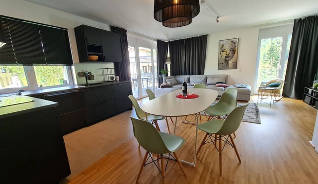 Luxury Apartment With Stunning Mountain View in Reichenau