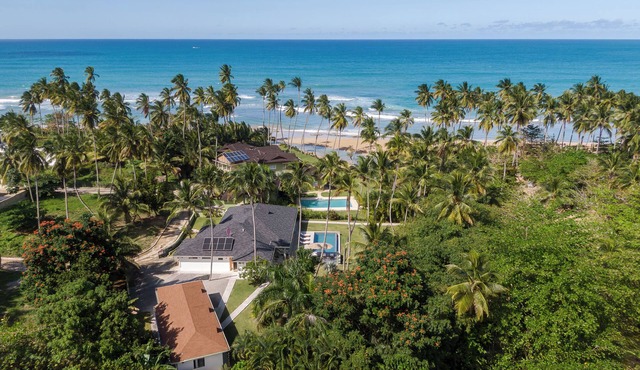 Luxury Beachfront Villa Cosón | Chef Included in Las Terrenas