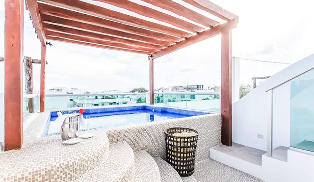 MAGIC PARADISE MAMITAS BEACH AREA, Partial Ocean View from rooftop in Playa del Carmen