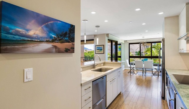 Maui Resort Rentals: Kaanapali Ali'i 362 - Elegantly Remodeled 6th Floor 2BR w/Ocean AND Mountain Views! in Lahaina