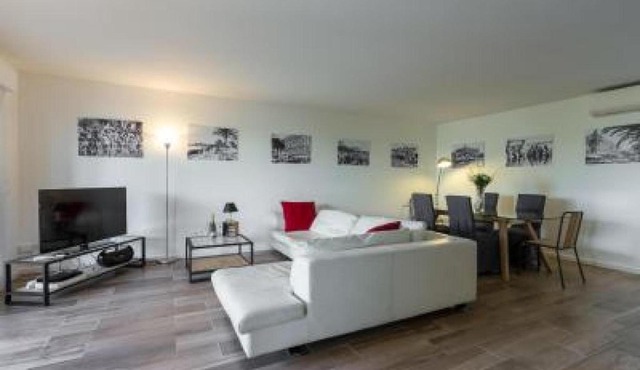Modern spacious 3 Bed 2 Bath Apt in quiet residential area of Cannes walking distance to Croisette 1769 in Cannes