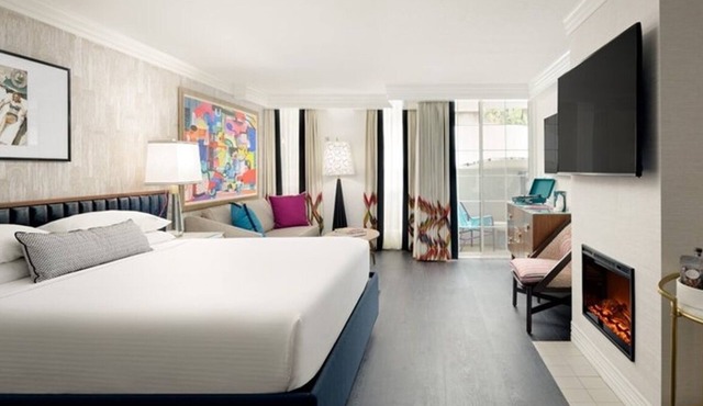 Modern Top Floor Unit w Balcony! | Pool, Gym, Tennis Court, Sauna, Pet-Friendly! in West Hollywood