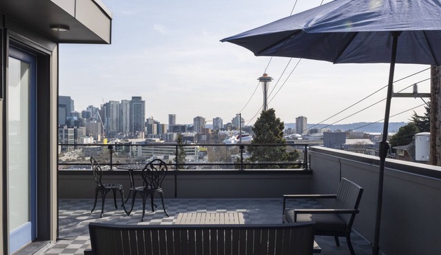 Modern Townhome with Space Needle View in Seattle