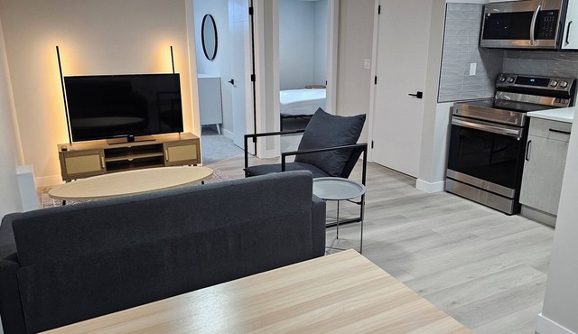 New Peaceful 2 Bedroom West Edmonton Mall ~ Downtown ~ Rogers ~ U of A in Edmonton