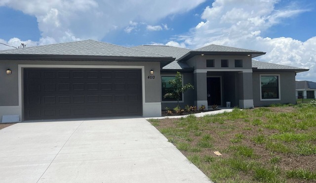 Newly built home near SWIFlorida airport in Lehigh Acres