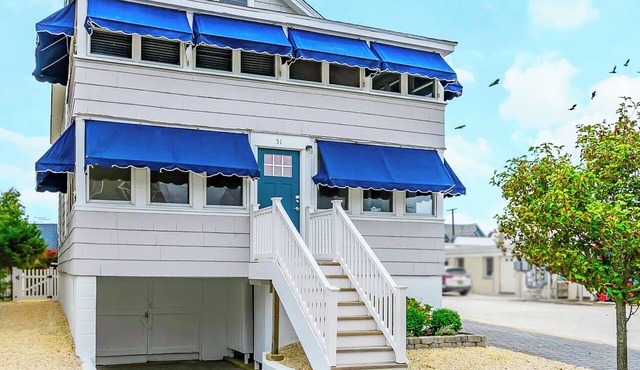 Normandy Beach Getaway! Spacious 2-Family Home. Perfect for Families & Friends in Lavallette