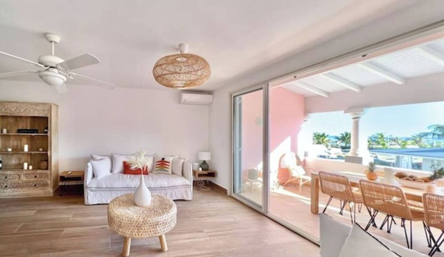 Ocean view apt 2 bedrooms, 2 bathrooms, 2 terraces