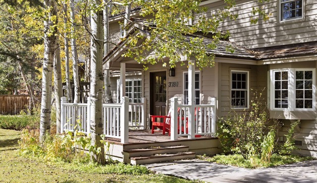 Outpost: Aspens House with Private Hot Tub & AC in Wilson