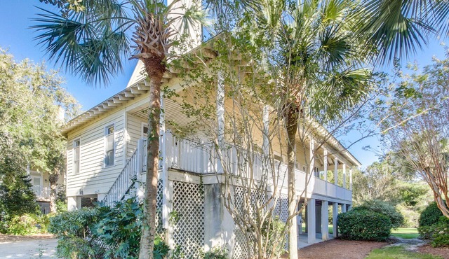 Pacem Place-Quaint home in Private Community of Litchfield By the Sea in Pawleys Island